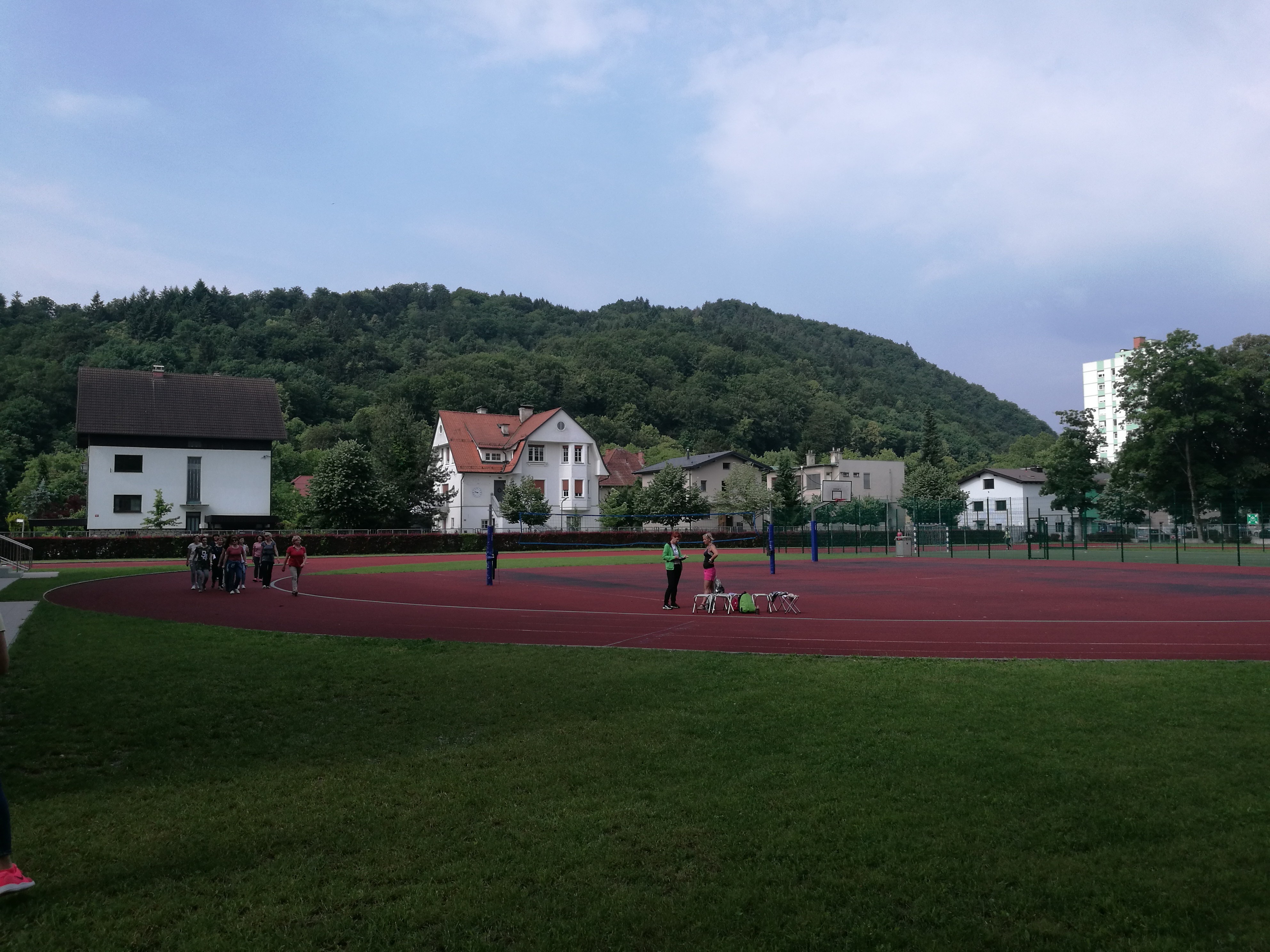 Šole v gibanju – izvedba preizkusa hoje na 2 kilometra s Centrom za krepitev zdravja Zdravstvenega doma Celje. Šole v gibanju – izvedba preizkusa hoje na 2 kilometra s Centrom za krepitev zdravja Zdravstvenega doma Celje.